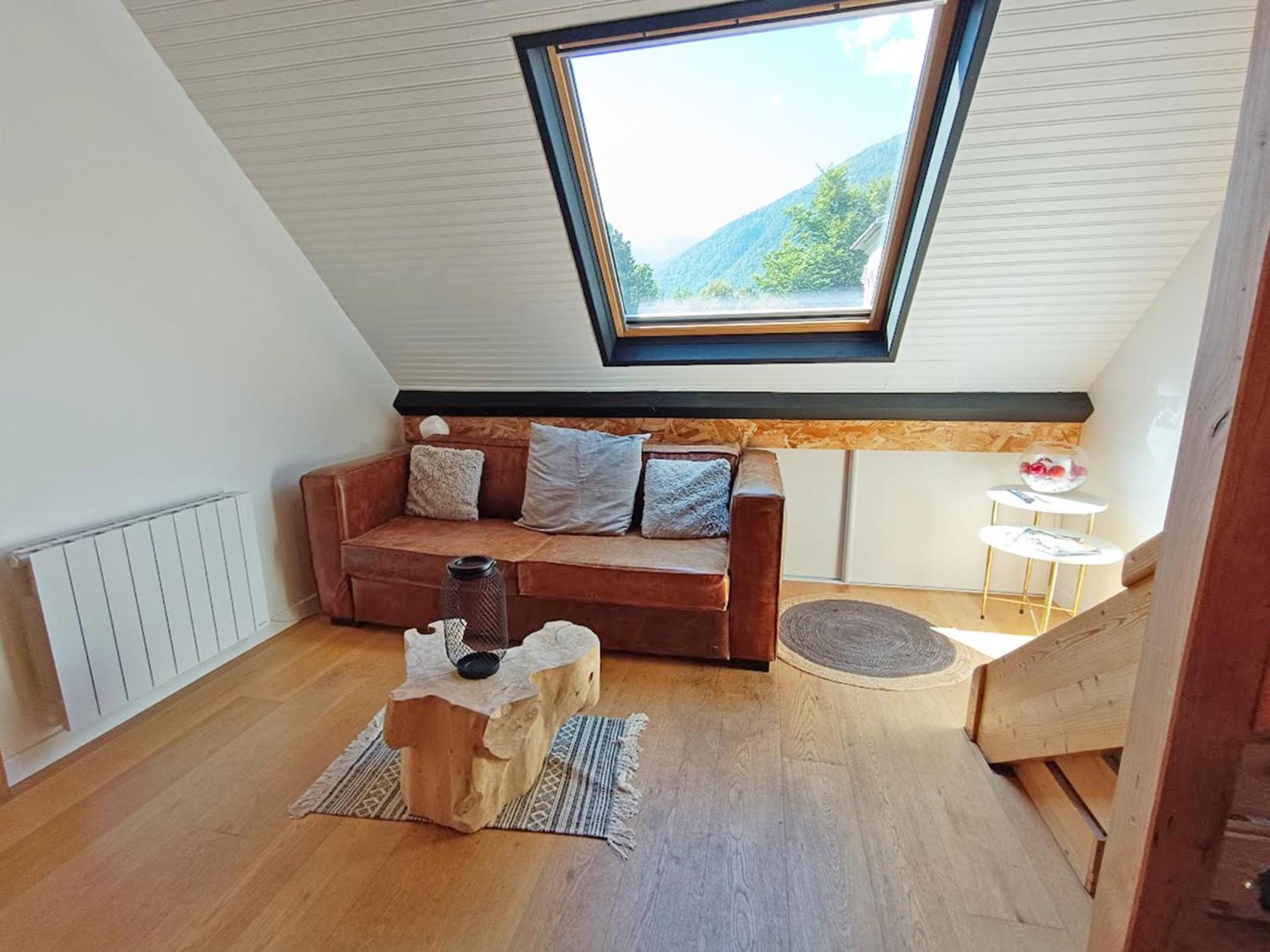 شقة Le Nid De Juliette, T3 Duplex, Parking, Cave Bagnères-de-Luchon المظهر الخارجي الصورة
